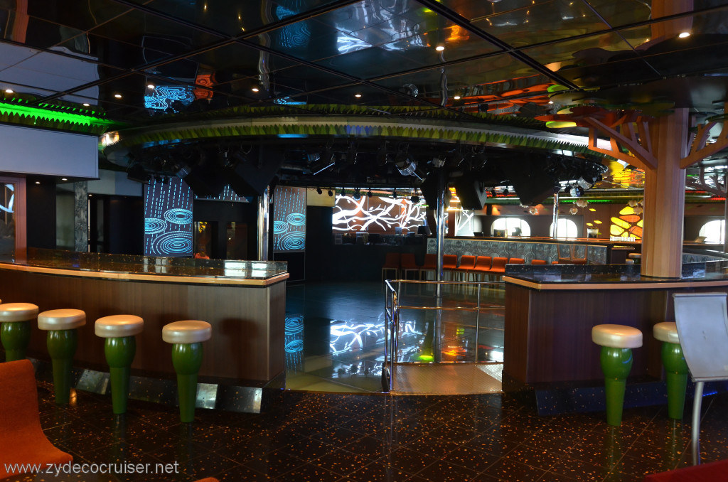 089: Carnival Conquest, New Orleans, Embarkation, Henri's Dance Club, 
