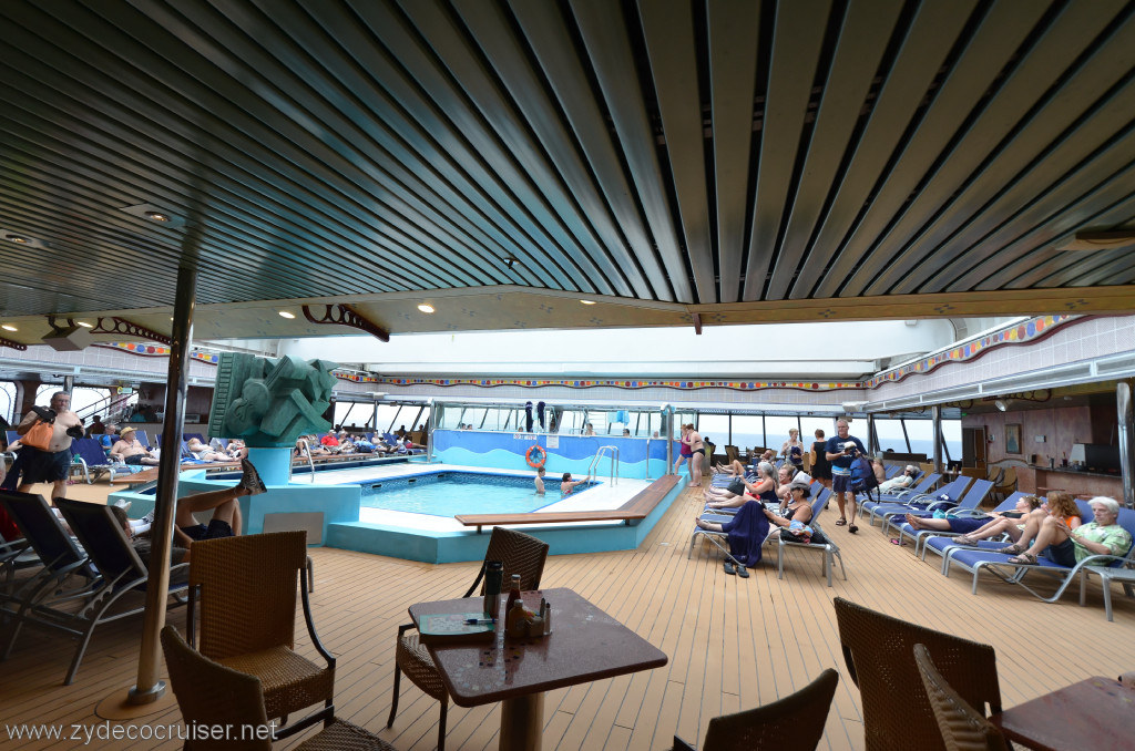 050: Carnival Conquest, Fun Day at Sea 2, Sky  Pool, with roof closed