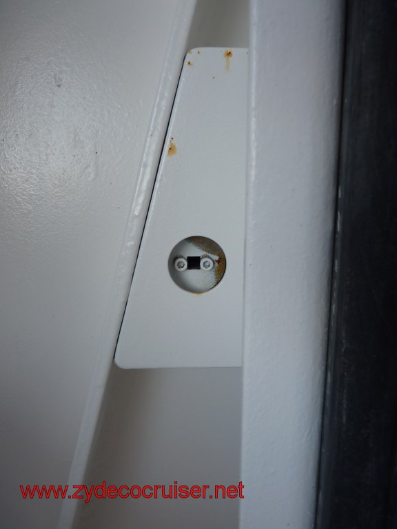 036: Carnival Dream Cove Balcony: Looks like how they unlock the weather door