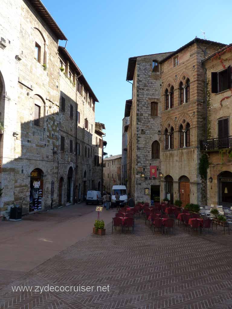 6443: Carnival Dream, Livorno - Beautiful Tuscany - San Gimignano