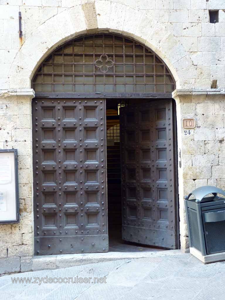 6463: Carnival Dream, Livorno - Beautiful Tuscany - San Gimignano