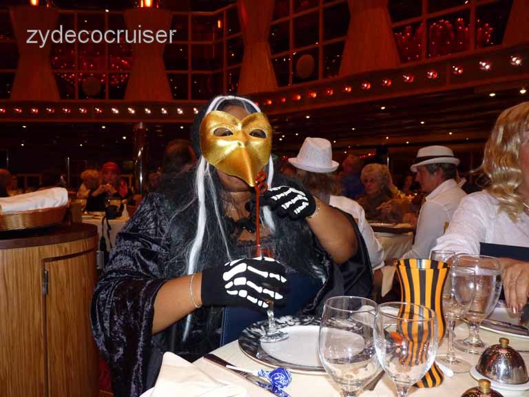 0916: Carnival Dream, Halloween 2009, Linda