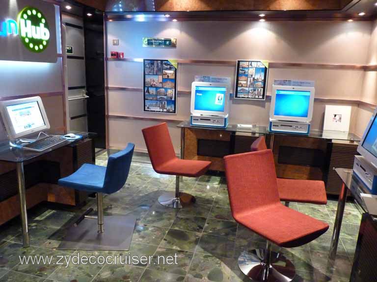 0865: Carnival Dream, Transatlantic, Fun Hub