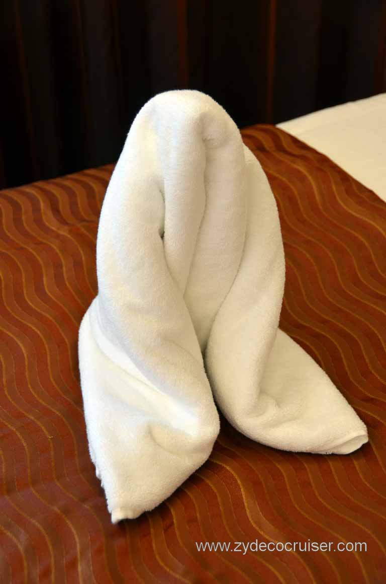 064: Carnival Magic Inaugural Cruise, Grand Mediterranean, Venice, Towel Animal