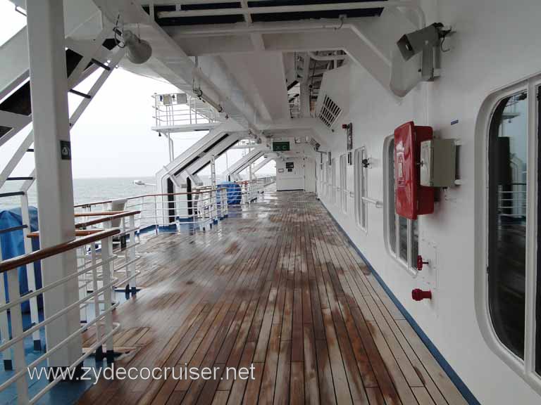 077: Carnival Spirit, Inside Passage, Exterior Promenade (Atlantic Deck)