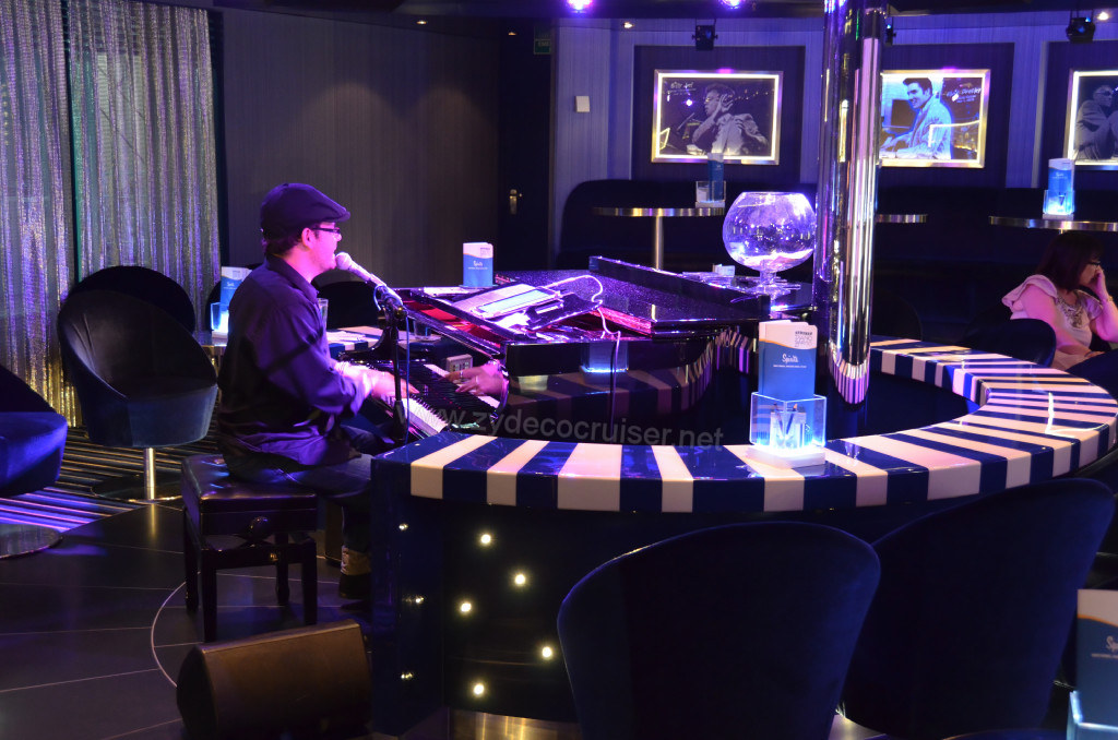419: Carnival Sunshine Cruise, Barcelona, Embarkation, Piano Bar 88, 