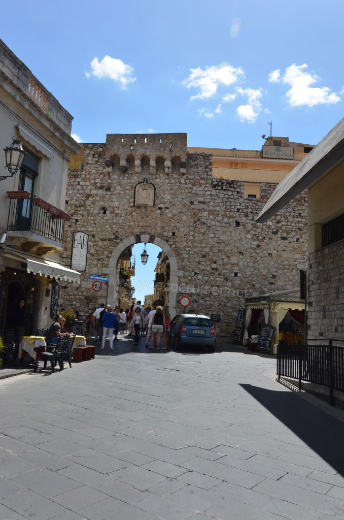 023: Carnival Sunshine Cruise, Messina, Taormina on Your Own tour, Catania Gate, Porta Catania, 