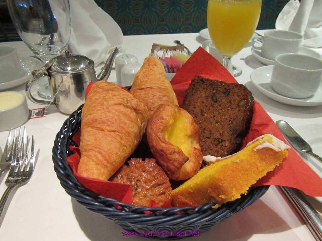 004: Carnival Sunshine Cruise, Nov 20, 2013, Sea Day 2, Seaday Brunch, Basket of Breads, 