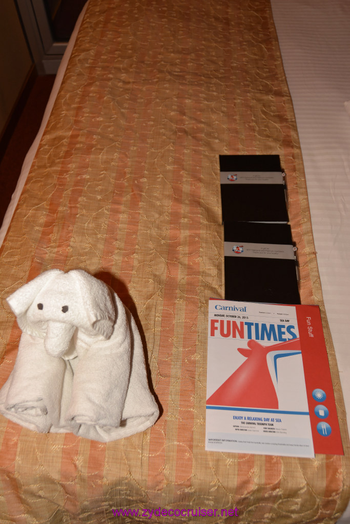 092: Carnival Triumph Journeys Cruise, Oct 25, Fun Day at Sea 1, Platinum/Diamond Gift, Towel Animal, 