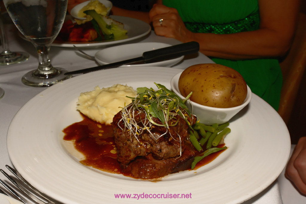 077: Carnival Vist Transatlantic Cruise, Sea Day 6, MDR Dinner
