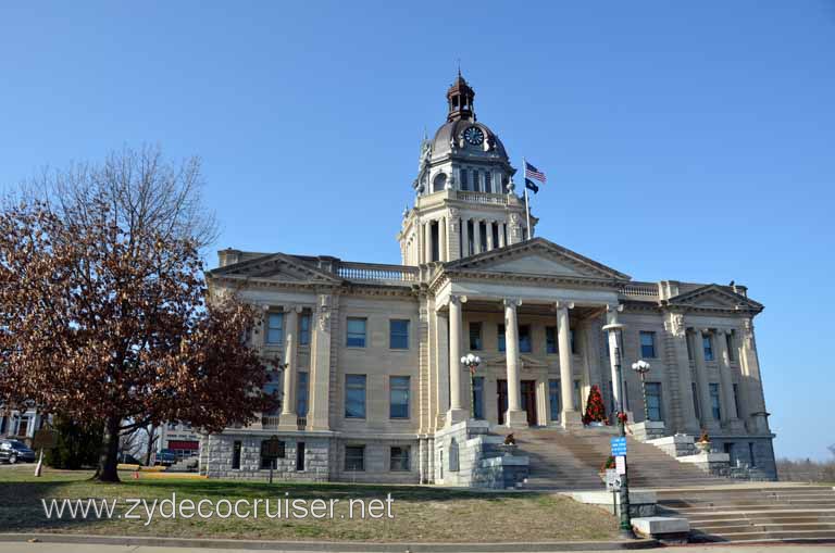 428: New Year's Eve, Paris, KY, Bourbon County Courthouse at the square