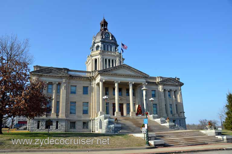 430: New Year's Eve, Paris, KY, Bourbon County Courthouse at the square