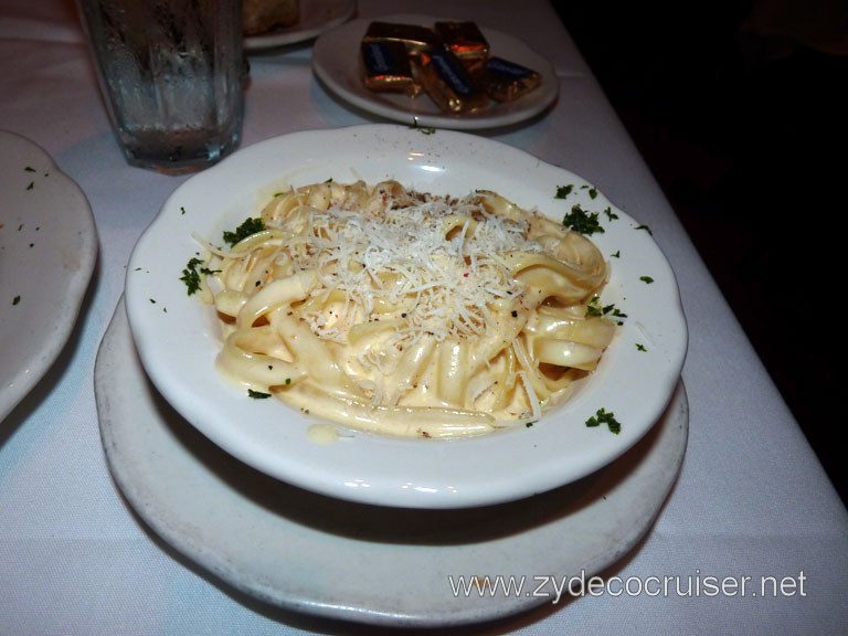 006: Geno's. Baton rouge - Side of Pasta Alfredo