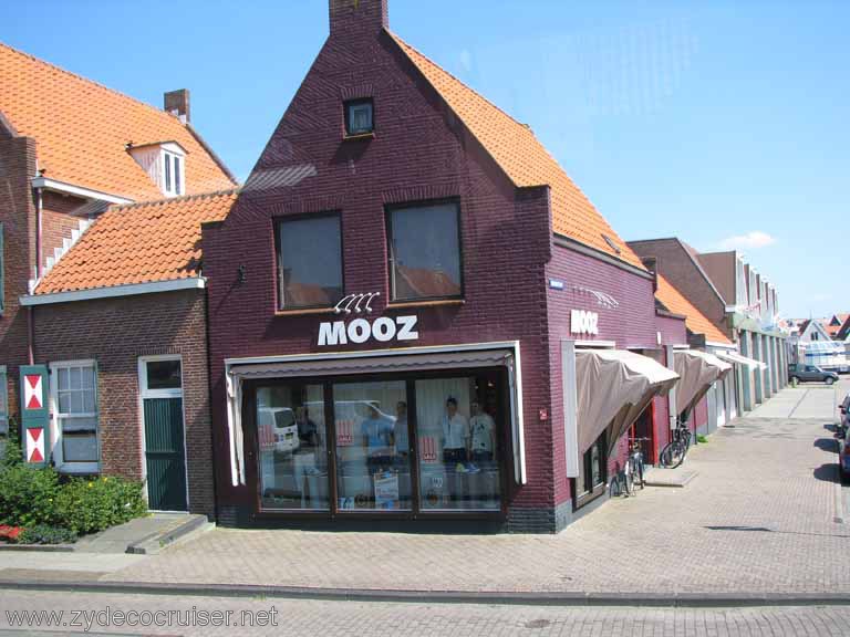 210: Carnival Splendor, Amsterdam, Marken and Voledam Excursion, Mooz