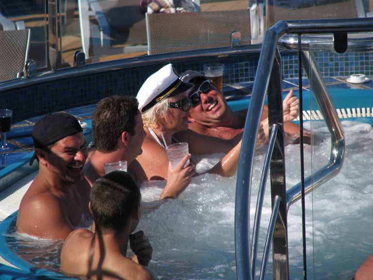 007: Carnival Splendor, Fun Day at Sea 4, 