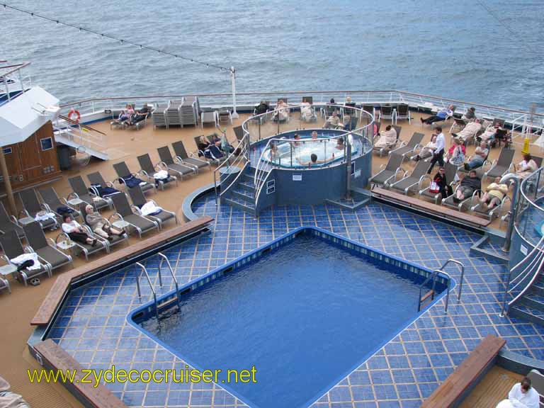 060: Carnival Splendor, 3 Day, Sea Day, Linear Lido Pool