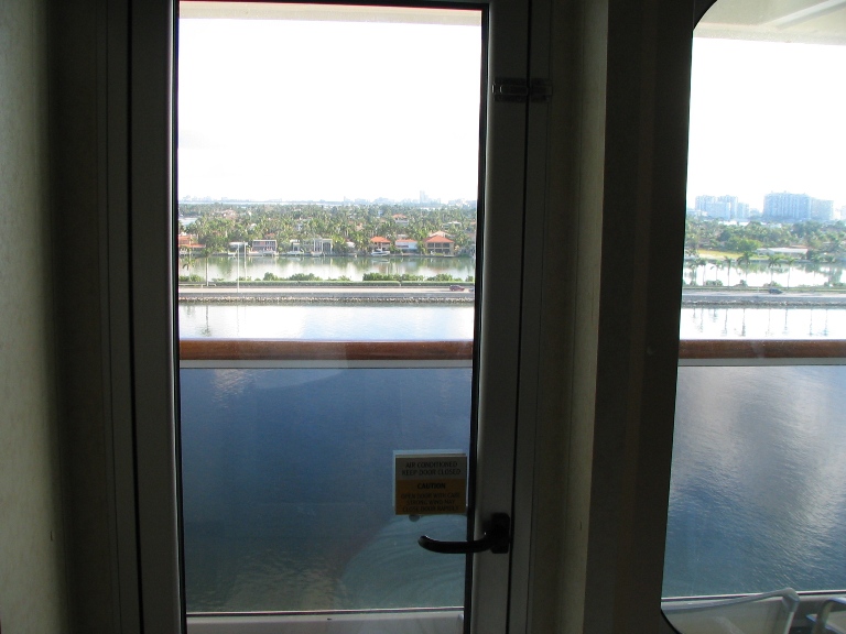 004: Carnival Valor Stateroom 8400